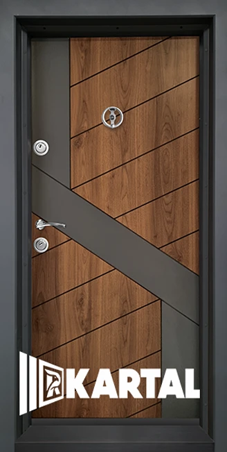 Блиндирана входна врата модел LCR2029